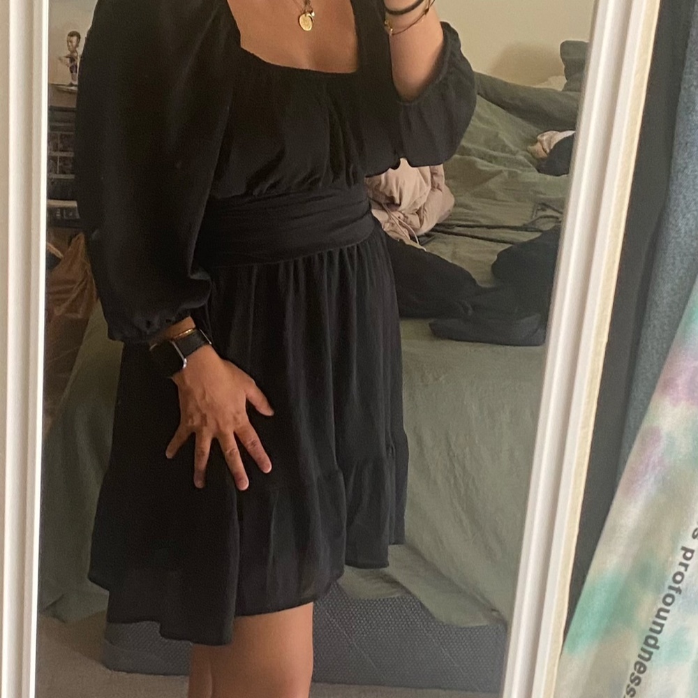BLACK DRESS